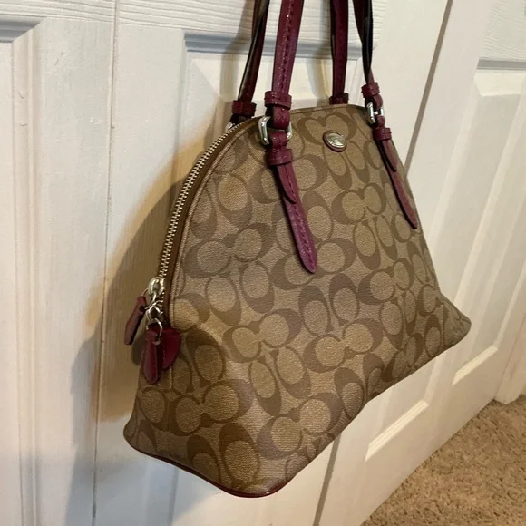 🌹🌹🌹 Coach Purse / Bag with Purple/Pink Trim - Picture 4 of 9